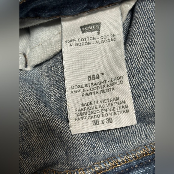 Levi's Relaxed Fit Blue Jeans for Men - Picture 3 of 6